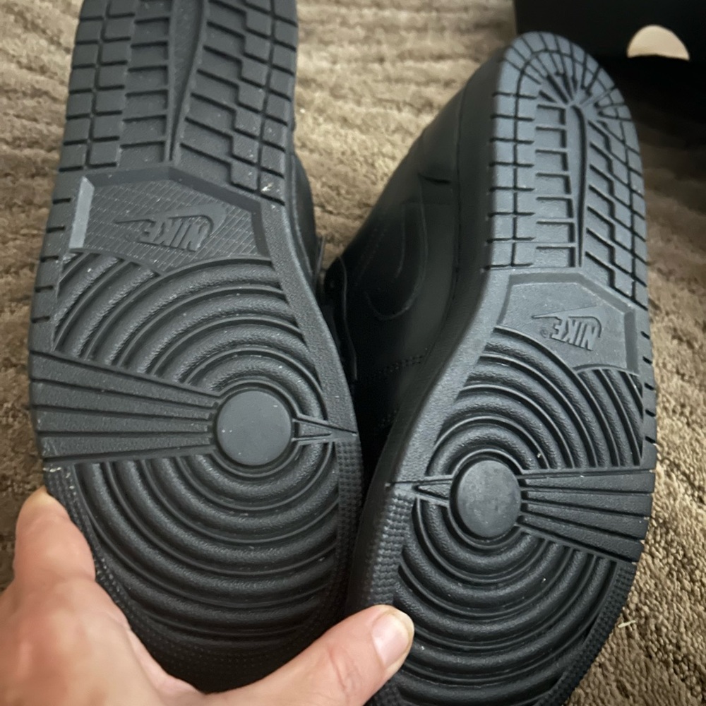 Nike Men's Black Athletic Sneakers